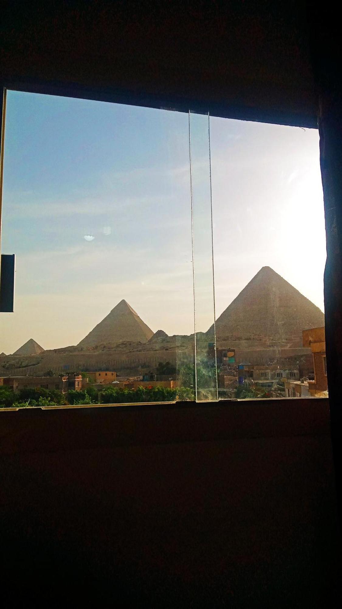 Pyramids Show Hotel Kafret el-Gabal Exterior foto